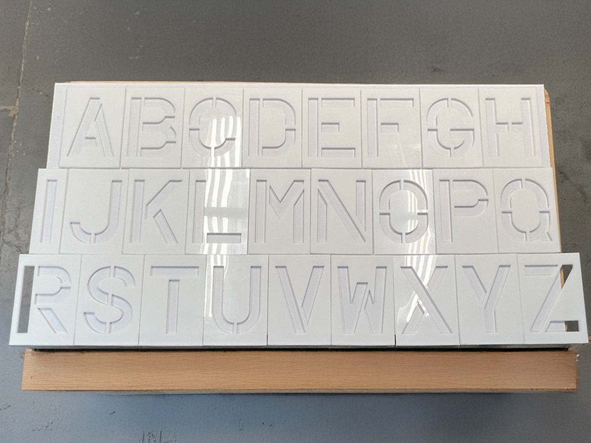 complete alphabet letter kit stencils