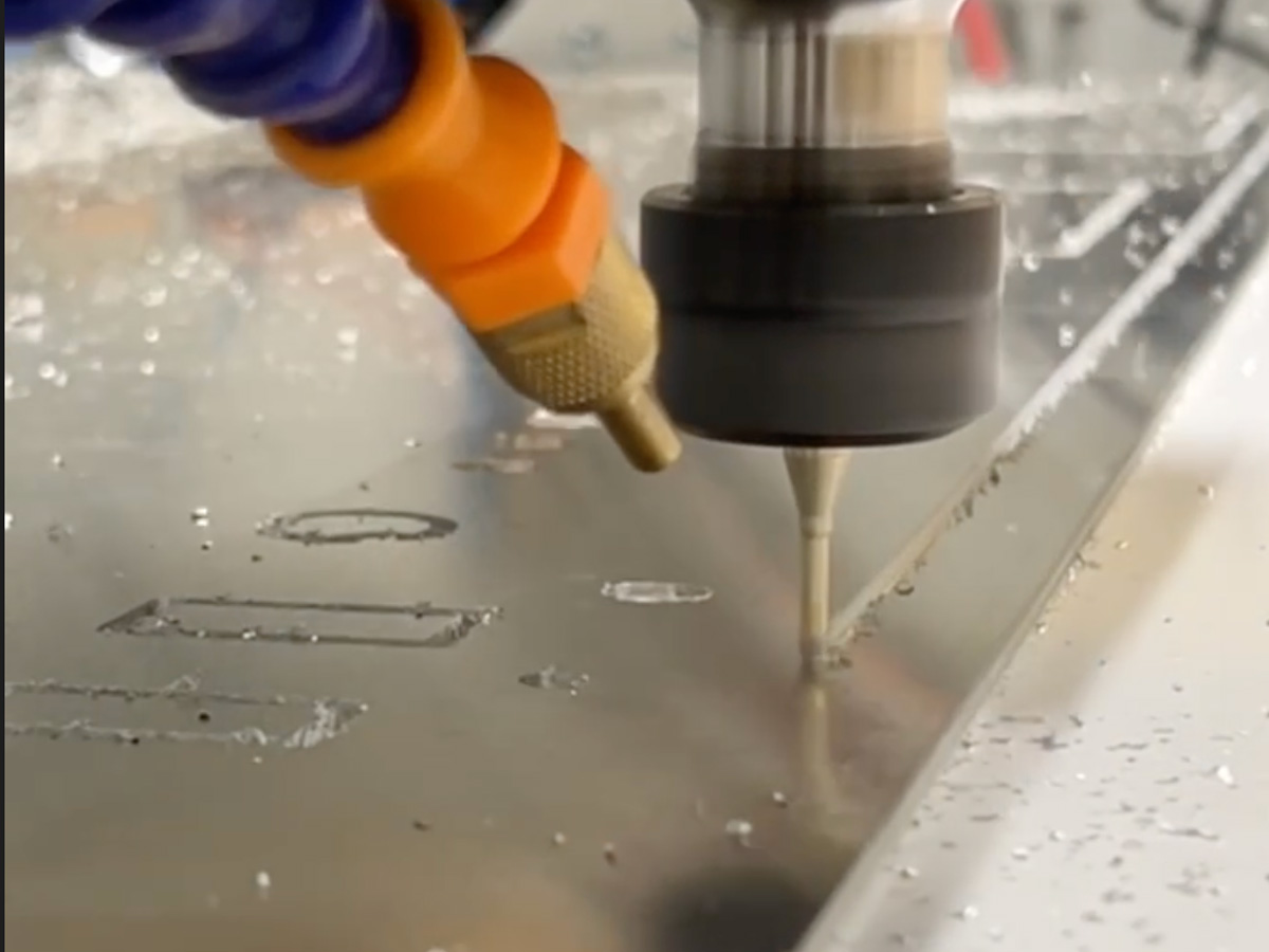 A v-bit routing starboard HDPE