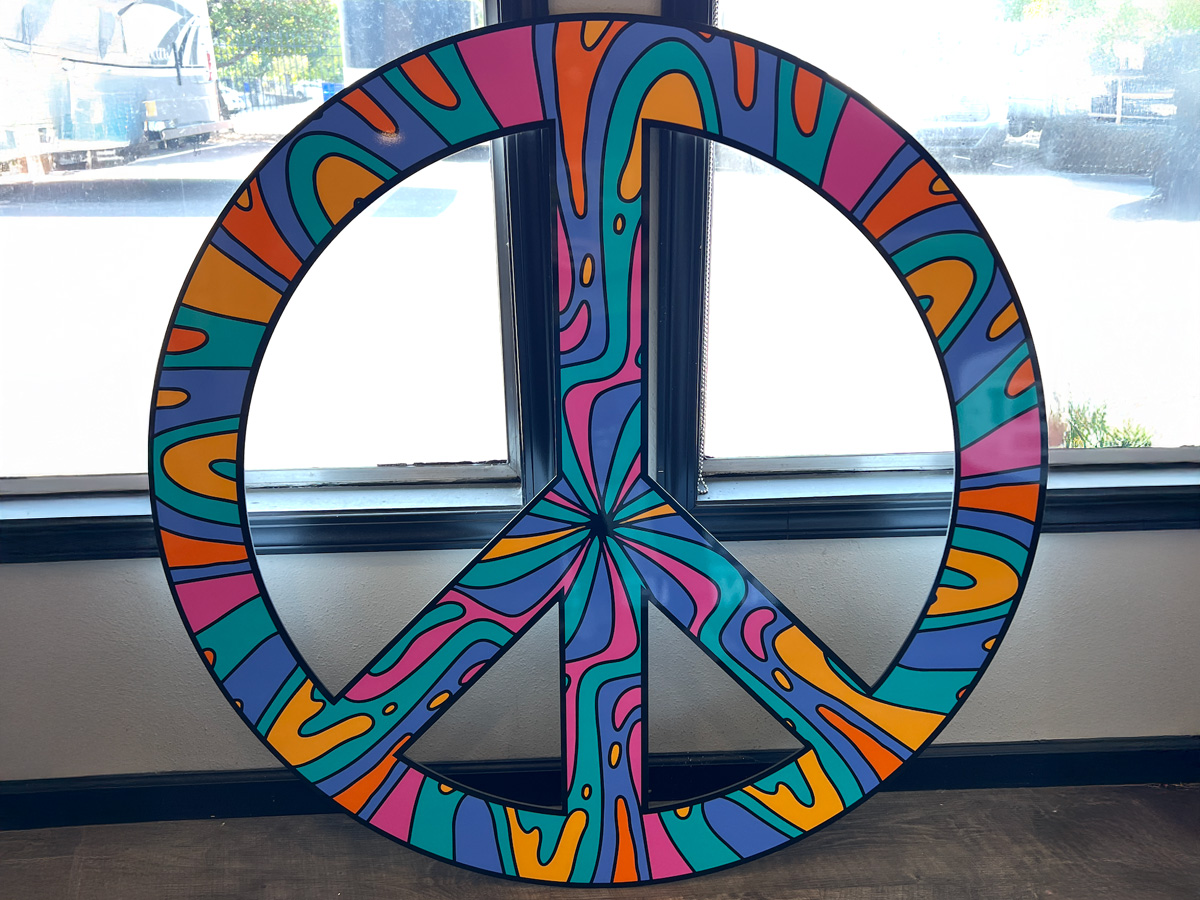 A v-bit routing starboard HDPE